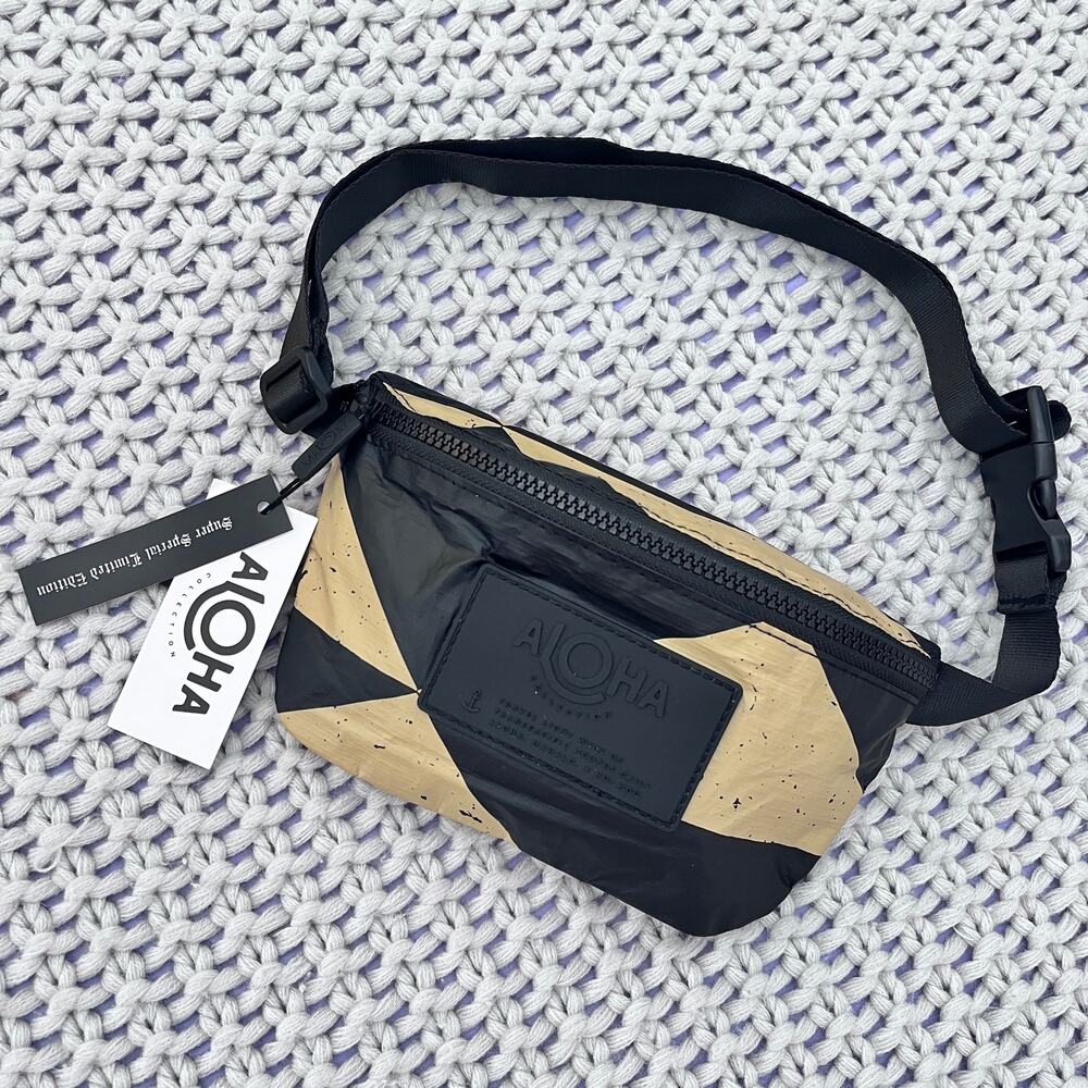 Aloha Collection• SUPER SPECIAL LMTD ED Mini Hip Pack KONA NUI Tacoma Tan Black